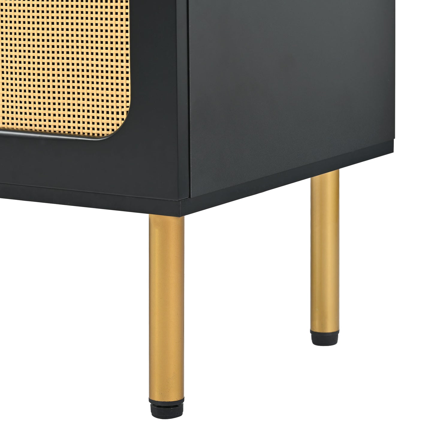 Meuble TV de style bohème ON-TREND avec porte en rotin, table console multimédia tissée pour téléviseurs jusqu'à 70", panneau latéral de style campagnard avec base en métal doré pour le salon, noir.