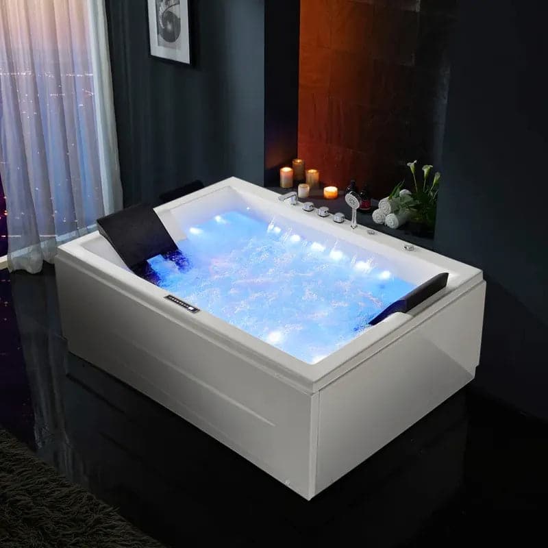 Baignoire d'angle moderne en acrylique de 71 pouces, bain à remous avec massage à l'air, baignoire à tablier à 3 côtés en LED de chromothérapie blanche