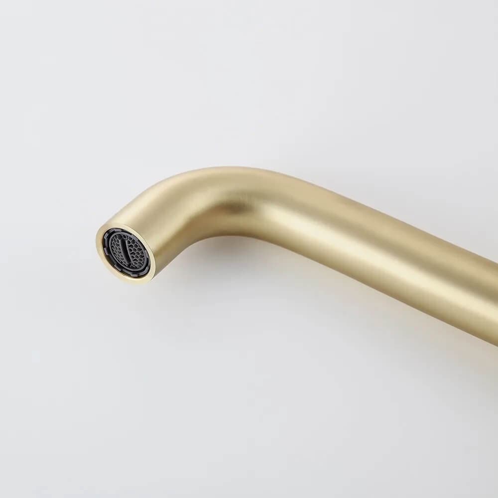 Robinet de salle de bains mural à levier unique en laiton brossé, robinet d'évier pivotant en laiton